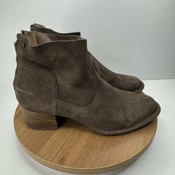 Brown UGG Womens Suede Heeled Ankle Boots With Back Zipper Size 9 Pre-Owned Leat - Picture 2 of 10